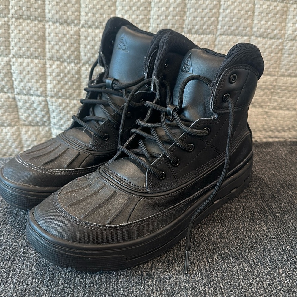 Nike ACG black sneakers